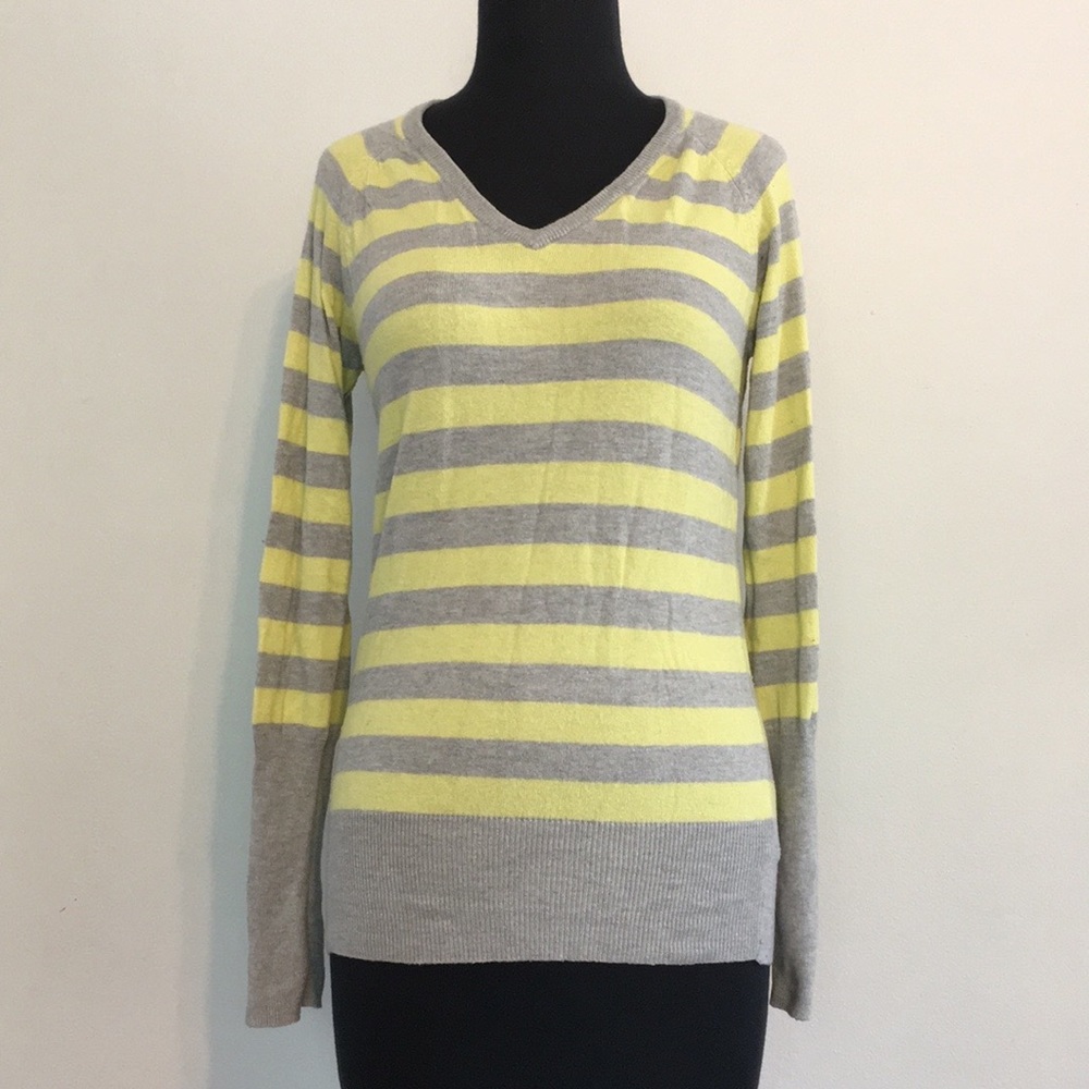 Mossimo Striped Knit V-Neck Sweater, M